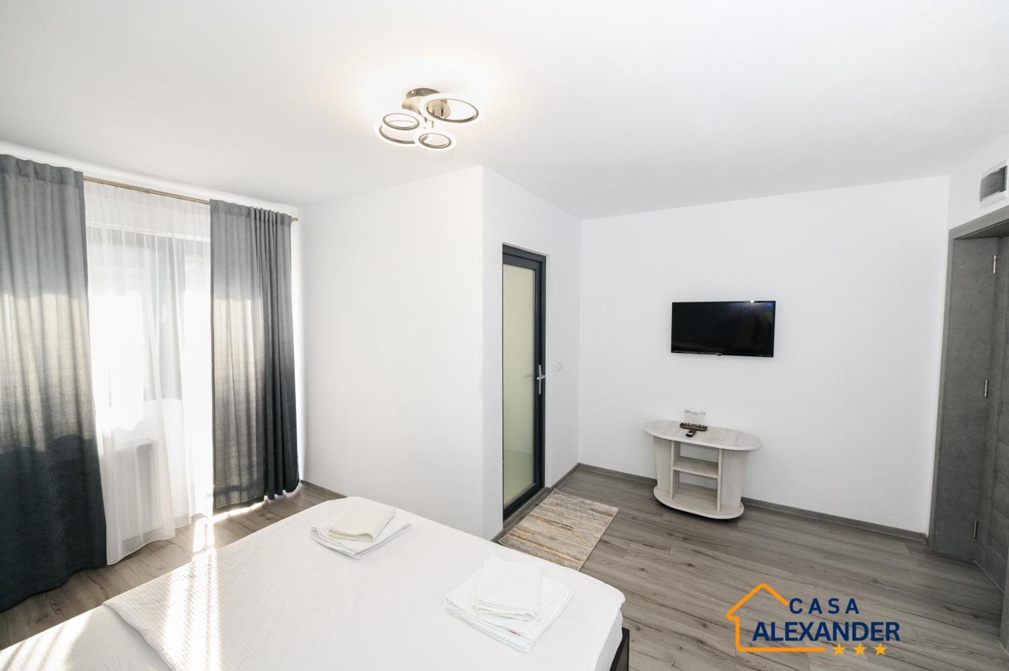 Hotel Casa Alexander Călimăneşti Exterior foto