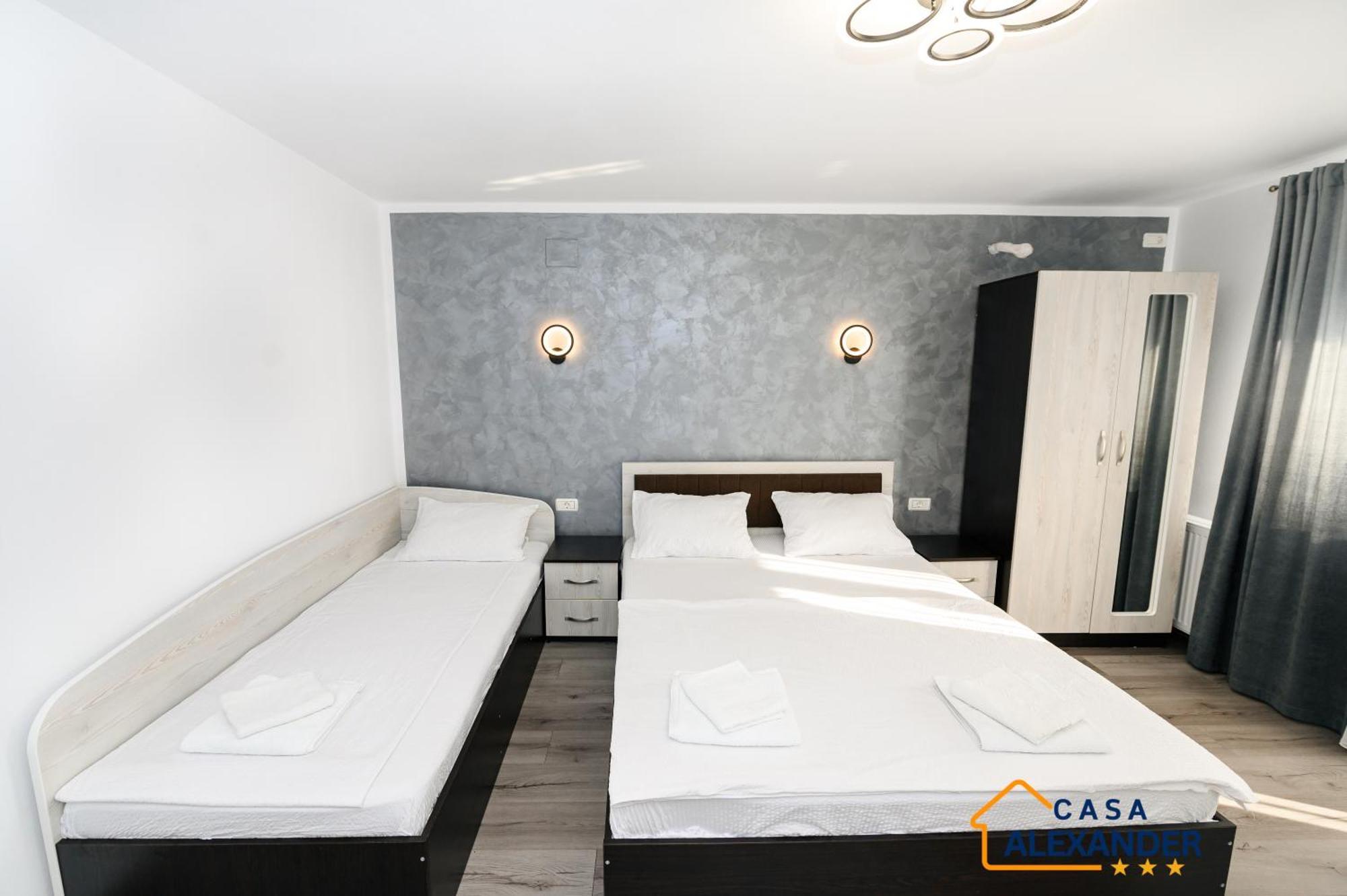 Hotel Casa Alexander Călimăneşti Exterior foto