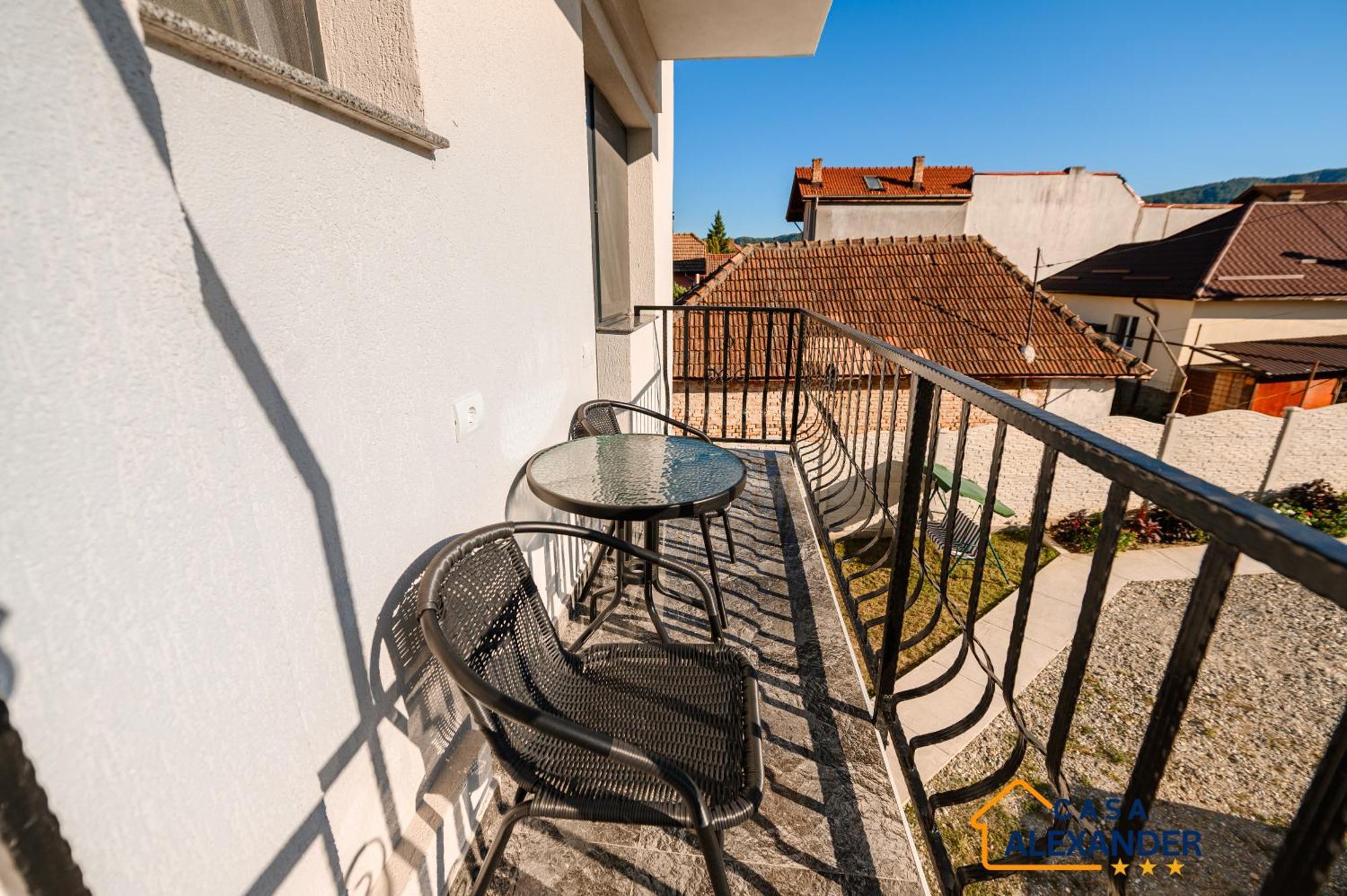 Hotel Casa Alexander Călimăneşti Exterior foto